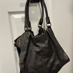 Perlina Black Leather Shoulder Bag with Hobo Silhouette